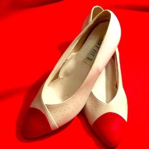 💥70’s Vintage💥RED & WHT LEATHER PUMPS